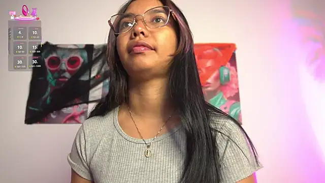 Snapshot of pocahotass_11 chatting on 10/31/25, 11:11 pocahotass 11 online show from 10/31/25, 11:11