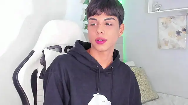 Thomas wil online show from 10/26/25, 07:47