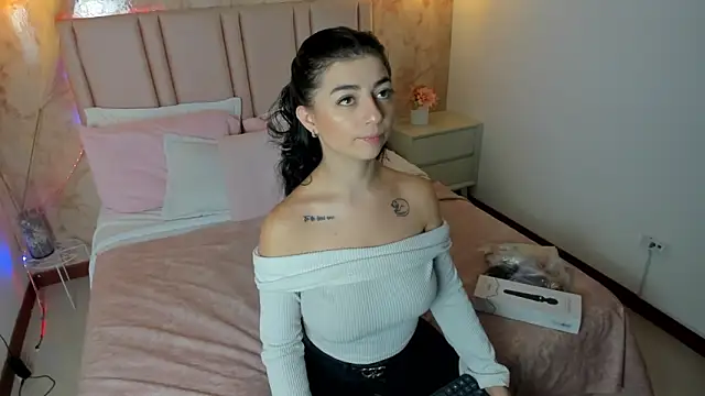 anntonella watson online show from 10/21/25, 11:11