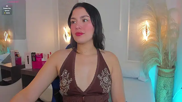 Snapshot of cristina_gallardo chatting on 07/12/26, 02:13 cristina gallardo online show from 07/12/26, 02:13