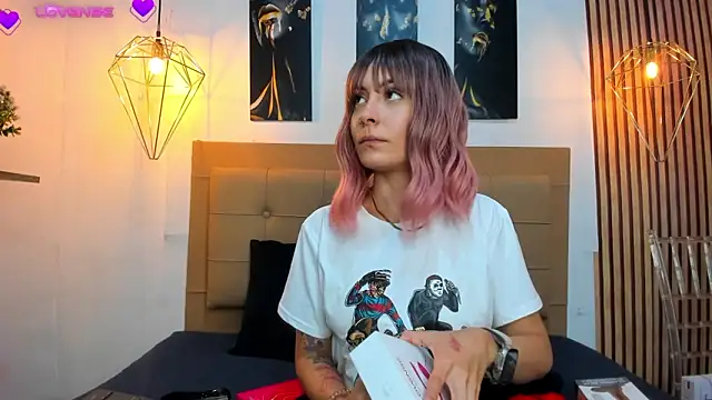 alesziarose online show from 09/13/25, 07:46