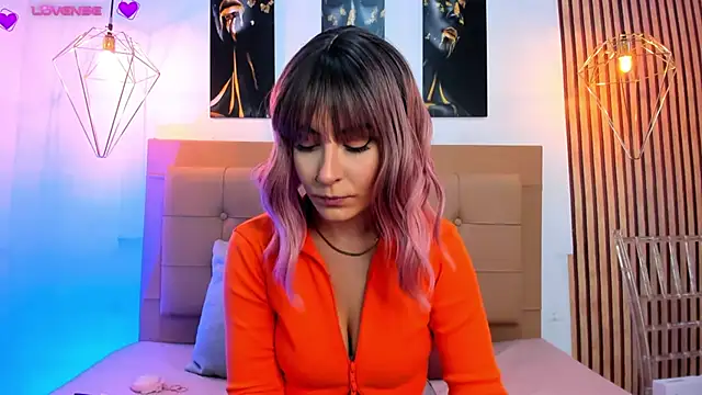 alesziarose online show from 09/29/25, 07:19