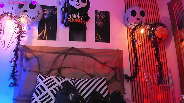 alesziarose online show from 10/09/25, 07:56