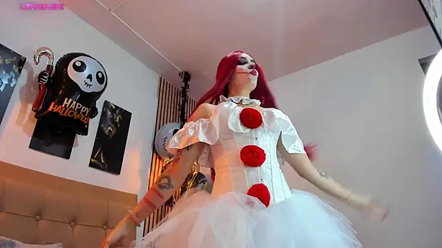 alesziarose online show from 10/31/25, 08:43