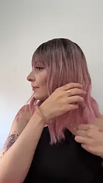 alesziarose online show from 11/17/25, 07:19