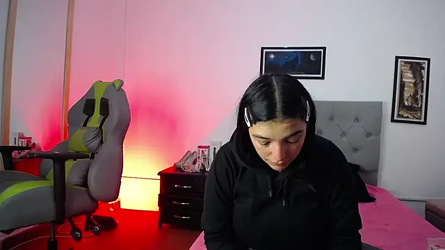 Esmeraldaa- online show from 10/07/25, 04:53