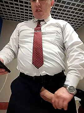 BigCristh79 online show from 11/12/25, 07:42