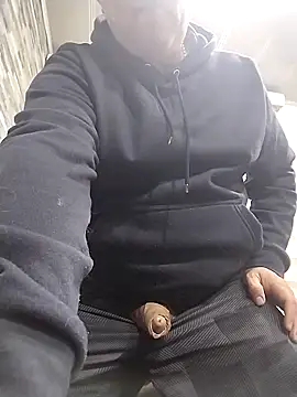 BigCristh79 online show from 03/15/26, 04:29