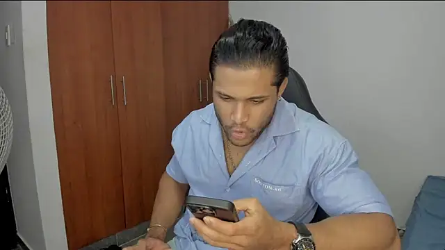 Snapshot of Evansdark1 chatting on 05/02/26, 11:10 Evansdark1 online show from 05/02/26, 11:10