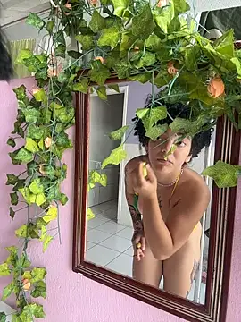 CamillyBlum online show from 10/31/25, 02:40