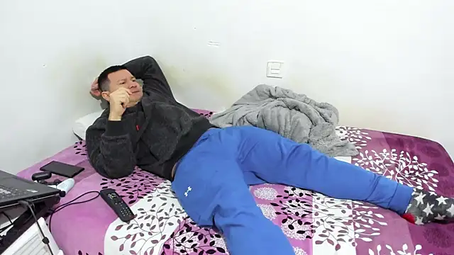 Snapshot of fuckynations chatting on 01/17/25, 08:55 fuckynations online show from 01/17/25, 08:55