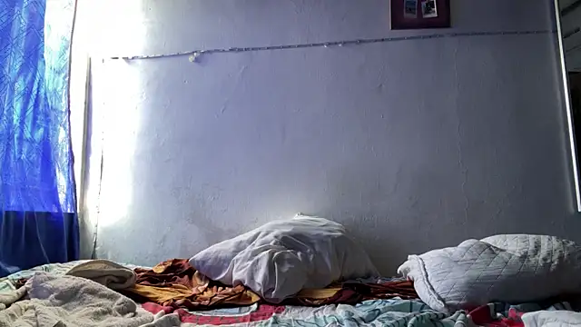 RobinLenoxx online show from 11/19/25, 07:03