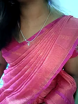 Snapshot of Laxmipriyatamil chatting on 05/14/26, 12:06 Laxmipriyatamil online show from 05/14/26, 12:06