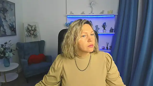 NinaStarle online show from 04/17/26, 04:04