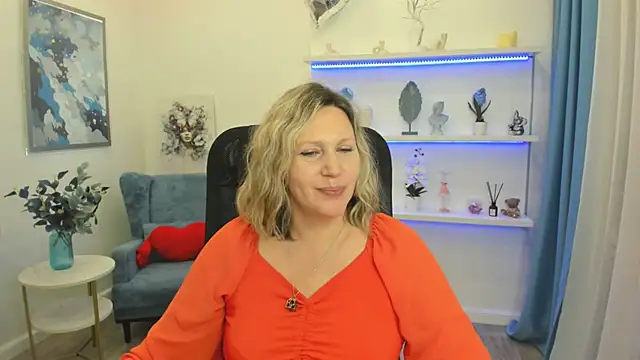 NinaStarle online show from 05/05/26, 12:46