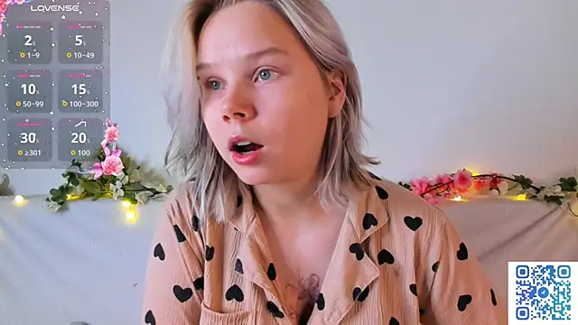 girlllsooft online show from 11/07/25, 01:38