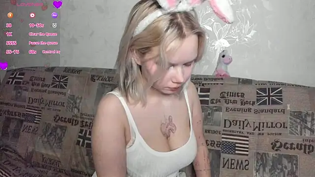 girlllsooft online show from 02/02/26, 02:32