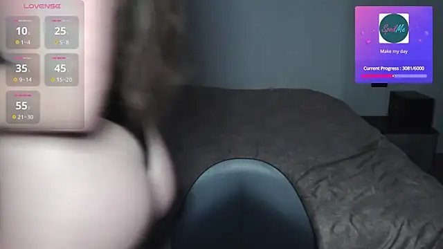 Snapshot of Goddess_LenaXX chatting on 11/01/25, 10:17 Goddess LenaXX online show from 11/01/25, 10:17