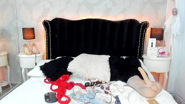 Snapshot of ViictoriaGrey chatting on 10/29/25, 02:36 ViictoriaGrey online show from 10/29/25, 02:36