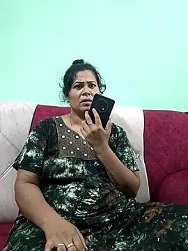 Snapshot of tamilaruvi chatting on 05/09/26, 06:51 tamilaruvi online show from 05/09/26, 06:51