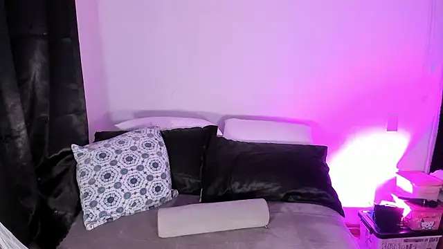 Londonttipton online show from 02/10/26, 02:37