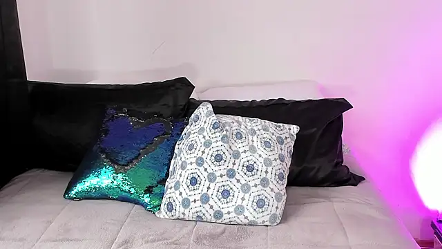 Londonttipton online show from 02/12/26, 07:31