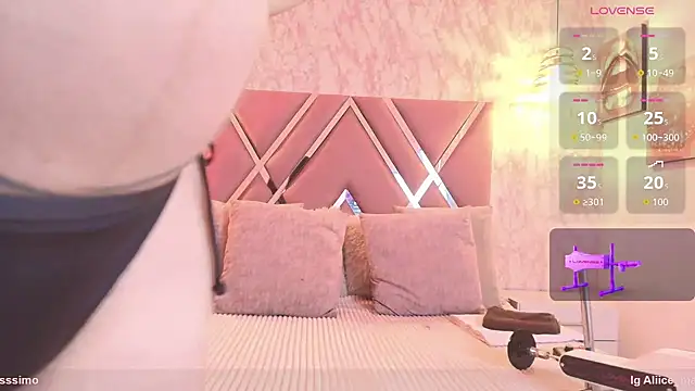 Aliice1  online show from 10/08/25, 07:11