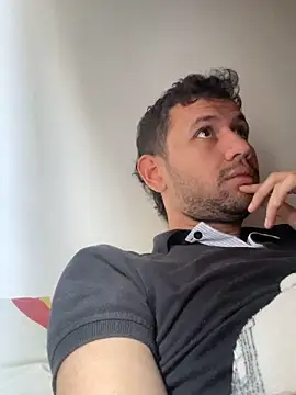 Michaell Spinelly online show from 10/26/25, 02:34