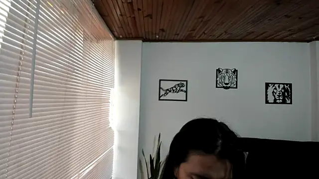 Snapshot of katherine_blair chatting on 05/23/26, 12:53 katherine blair online show from 05/23/26, 12:53