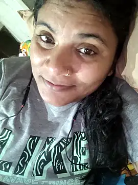 Snapshot of couple_71 chatting on 11/13/25, 07:07 couple 71 online show from 11/13/25, 07:07