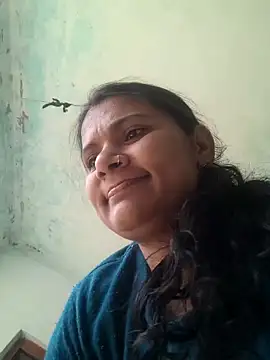 Snapshot of couple_71 chatting on 12/01/25, 05:01 couple 71 online show from 12/01/25, 05:01