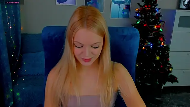 KatherineePierce online show from 12/17/25, 04:46