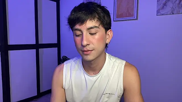 sweettaaron01 online show from 06/03/26, 12:46