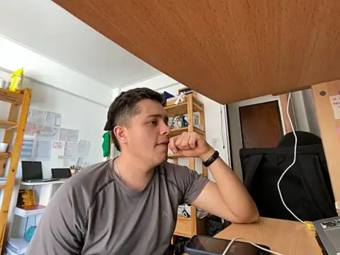 Snapshot of Haustin202 chatting on 10/03/25, 06:27 Haustin202 online show from 10/03/25, 06:27