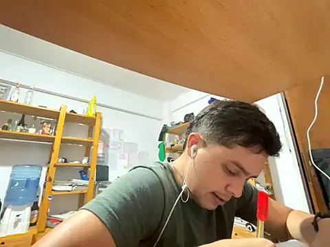 Snapshot of Haustin202 chatting on 10/12/25, 03:27 Haustin202 online show from 10/12/25, 03:27