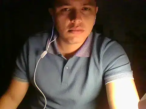 Snapshot of Haustin202 chatting on 10/26/25, 10:47 Haustin202 online show from 10/26/25, 10:47