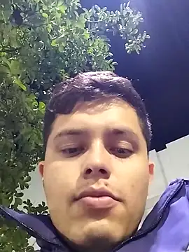 Snapshot of Haustin202 chatting on 11/02/25, 01:52 Haustin202 online show from 11/02/25, 01:52