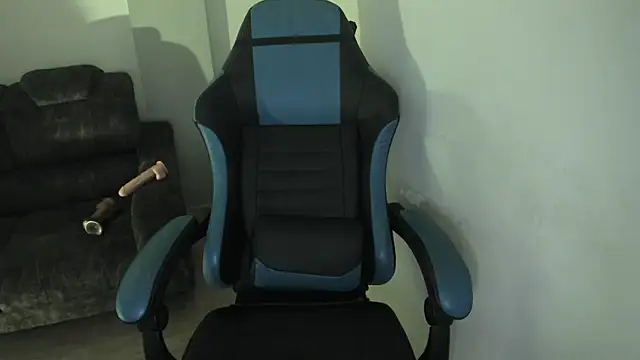 Snapshot of Scarbadgirl_ chatting on 10/11/25, 03:28 Scarbadgirl online show from 10/11/25, 03:28