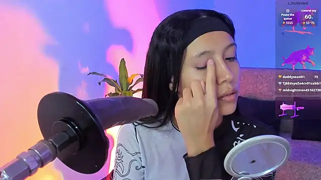 Snapshot of alicemoon__ chatting on 12/03/25, 10:13 alicemoon online show from 12/03/25, 10:13