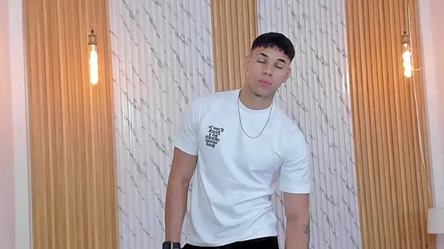 thomas walker0 online show from 10/30/25, 11:44