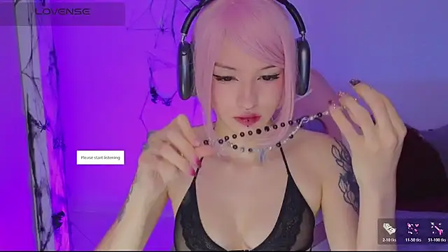 Snapshot of Moonlightt_21 chatting on 11/02/25, 07:38 Moonlightt 21 online show from 11/02/25, 07:38