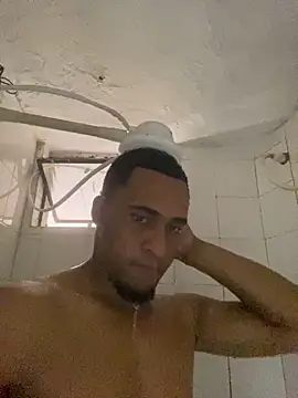 Snapshot of freedmar chatting on 10/28/25, 12:19 freedmar online show from 10/28/25, 12:19