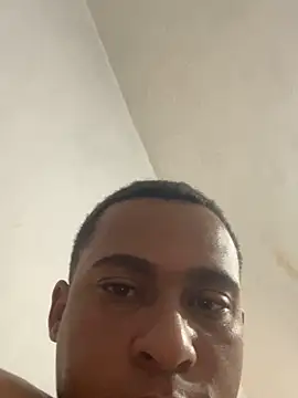 Snapshot of freedmar chatting on 10/29/25, 12:51 freedmar online show from 10/29/25, 12:51