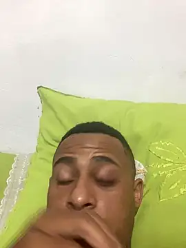 Snapshot of freedmar chatting on 11/09/25, 02:04 freedmar online show from 11/09/25, 02:04