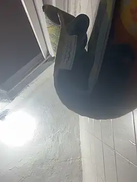 Snapshot of freedmar chatting on 11/16/25, 01:06 freedmar online show from 11/16/25, 01:06