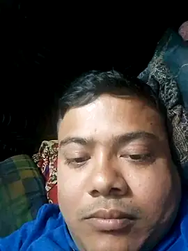 Snapshot of CatchingBouquet chatting on 11/19/25, 02:39 CatchingBouquet online show from 11/19/25, 02:39