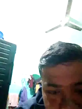 Snapshot of CatchingBouquet chatting on 11/26/25, 01:34 CatchingBouquet online show from 11/26/25, 01:34