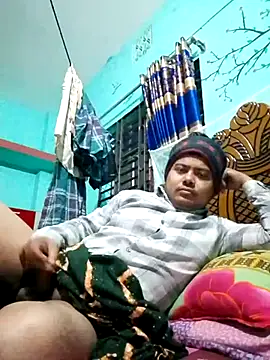 Snapshot of CatchingBouquet chatting on 01/08/26, 04:09 CatchingBouquet online show from 01/08/26, 04:09