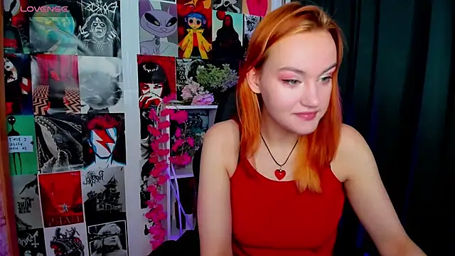 Snapshot of Ida_FaneStain chatting on 09/18/25, 02:35 Ida FaneStain online show from 09/18/25, 02:35