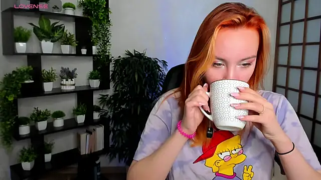 Snapshot of Ida_FaneStain chatting on 10/04/25, 02:09 Ida FaneStain online show from 10/04/25, 02:09